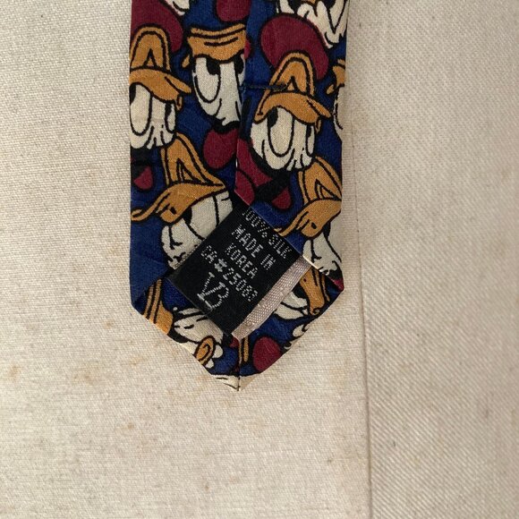 Disney Donald Duck Neck Tie - Picture 6 of 6